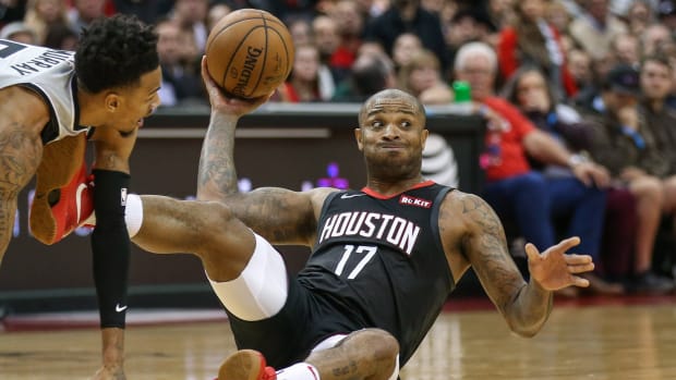 pj-tucker-rockets-shoulder-injury